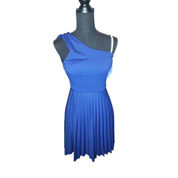 BCX Dresses Bcx Royal Blue Short Sleeveless Pleated Social Party